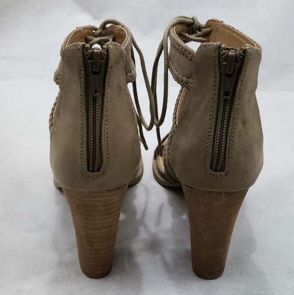 NWOB Report Roana Size 8.5 Lace Up Sandals Taupe - Picture 5 of 8